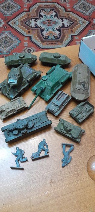 Детскии дюралевые игрушки