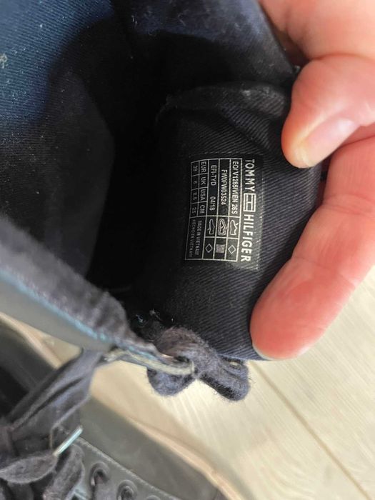 Tommy Hilfiger - 38 номер