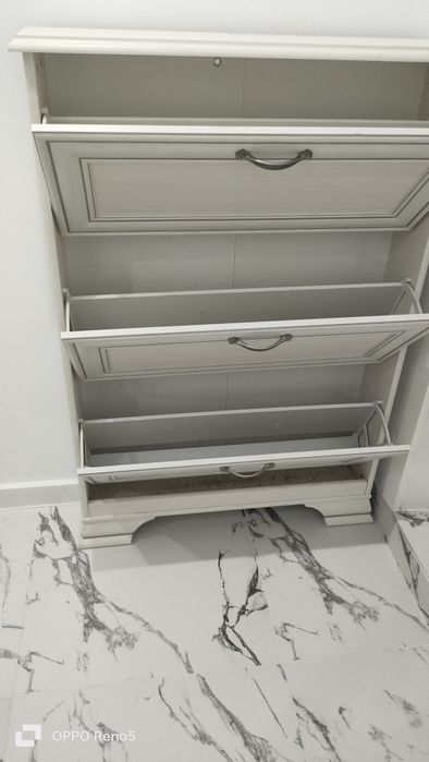 Срочно продам шкаф для обуви