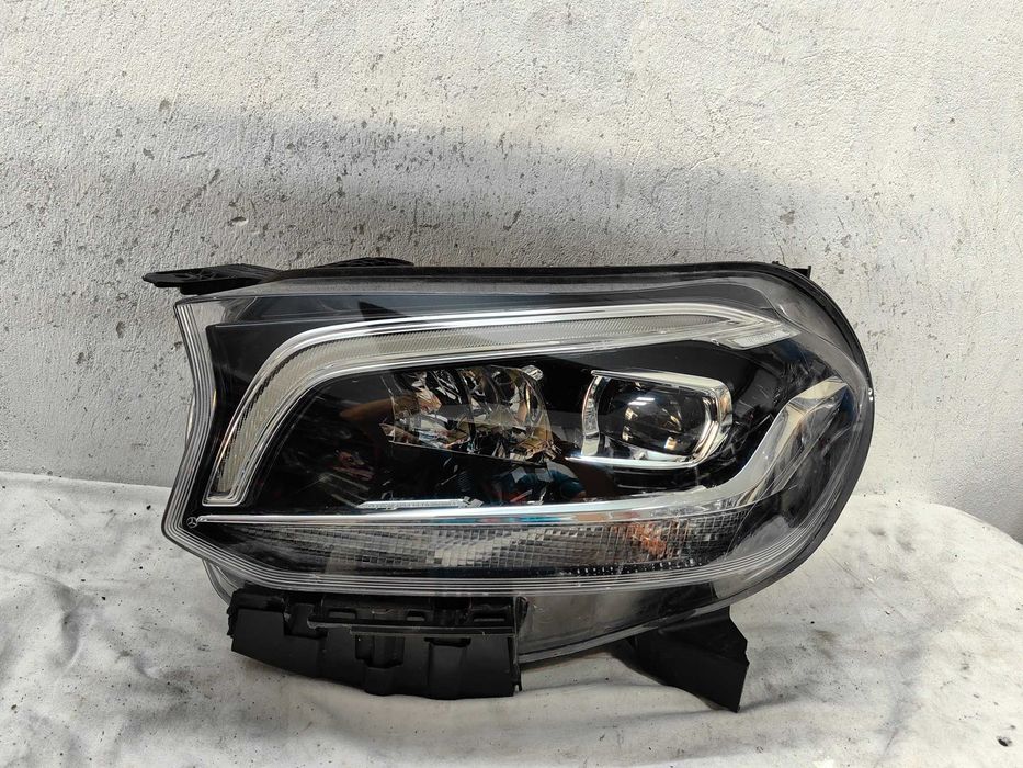 Оригинален фар Мерцедес 470  Mercedes 470 X class Full Led