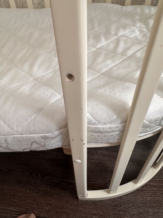 Продам кроватку 4 в1 б/у