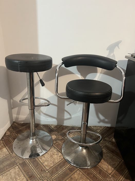 2 scaune de bar