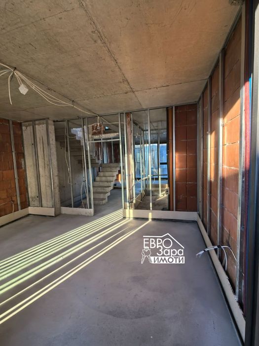 Продава се Къща в София, Бояна - 220 кв.м за 2500 €/кв.м - Снимка #16