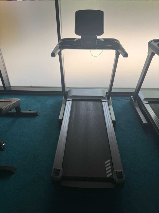 Професионален кардио уред- Бягаща пътека- Active Gym  Semi Pro Treadmill S7 with LED Screen