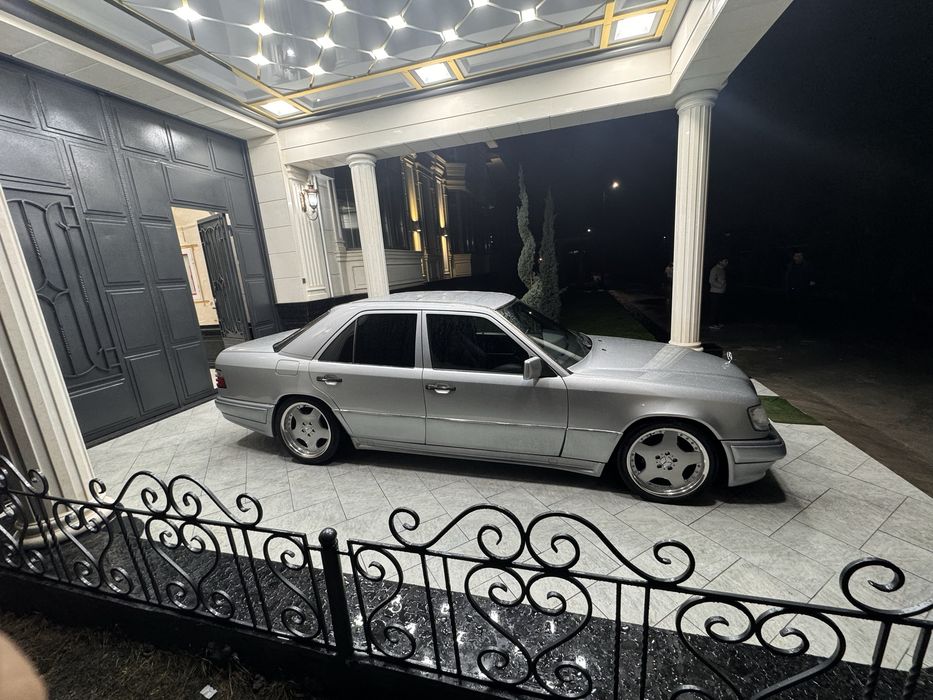 W124 mercedes-benz