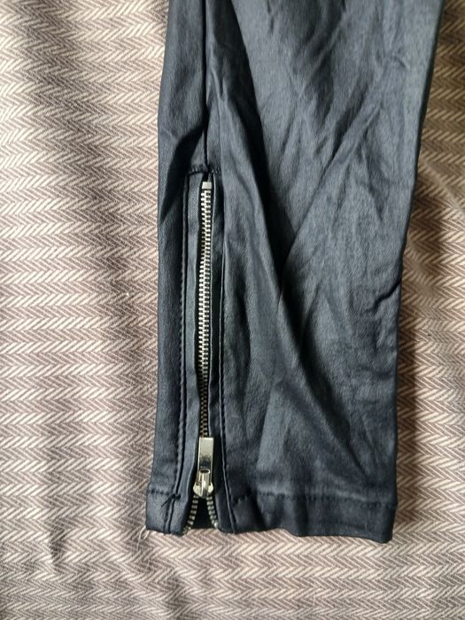 Pantaloni imitatie piele