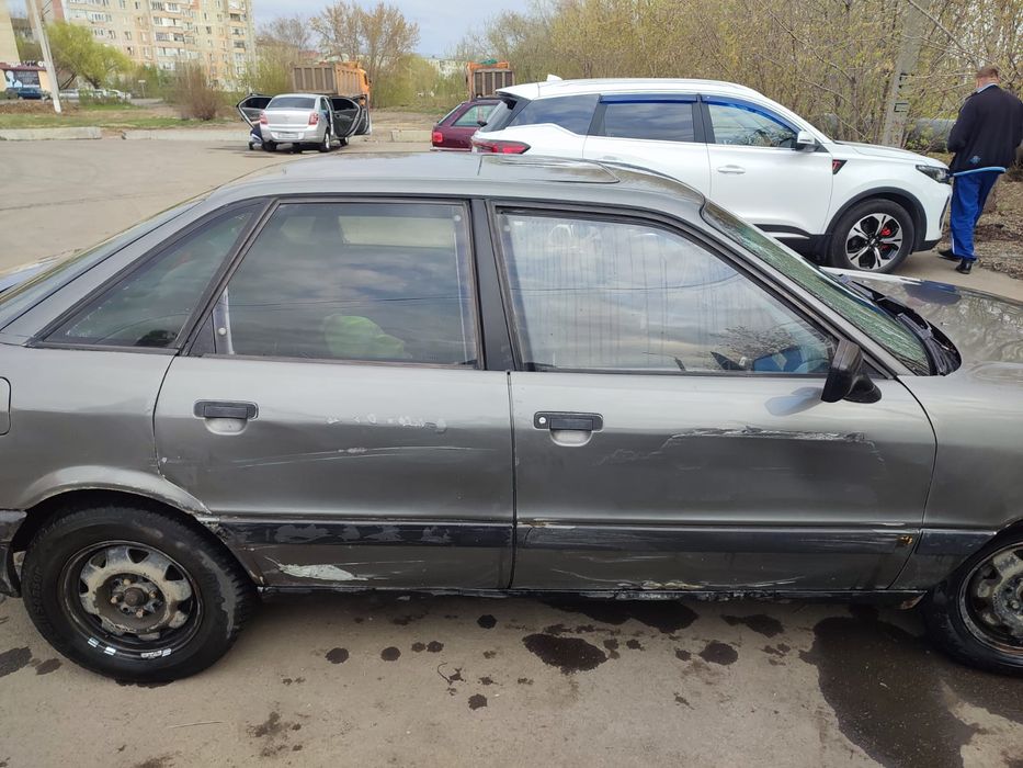 Продам Ауди 80 б3