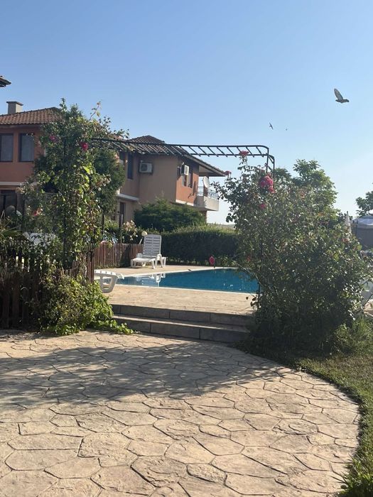 Продава се Къща в с. Лъка, Област Бургас - 113 кв.м за 1390 €/кв.м - Снимка #1