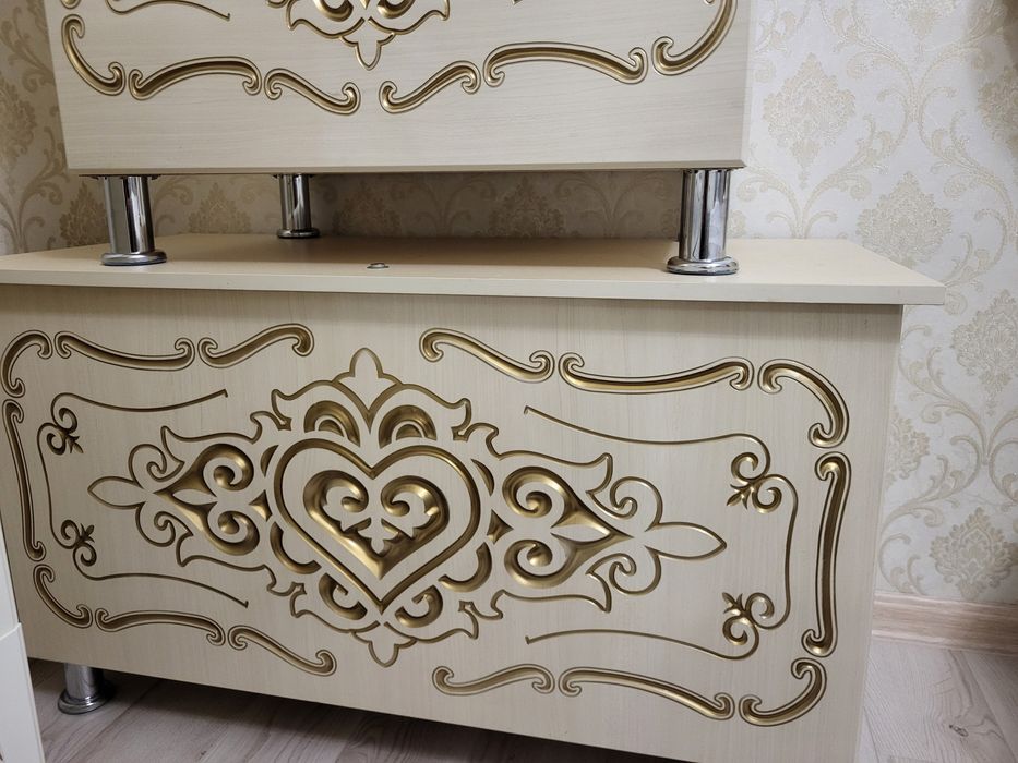 СРОЧНО! Два сандыка в национальном стиле.