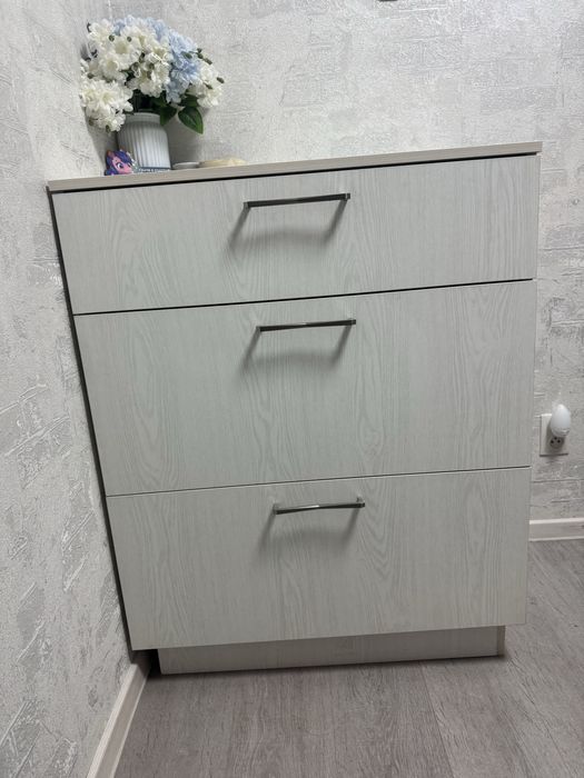 Продам комод в отличном состоянии.