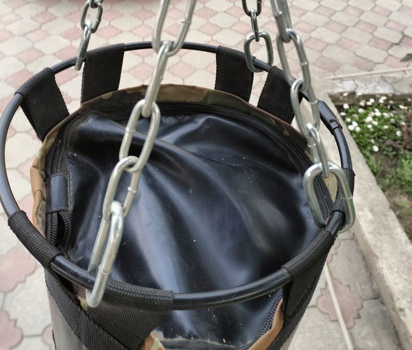 Продам грушу боксёрскую