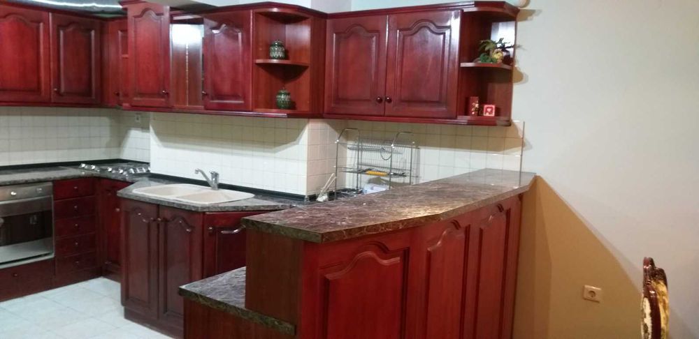 Дава се под наем Двустаен апартамент в Стара Загора, Център - 70 кв.м за 280.5 € - Снимка #2