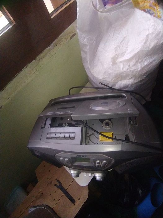 Sotiladi nomi samsung