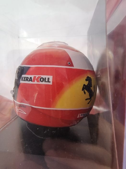 Michael Schumacher F1 ferrari f2002 Helmet 1:5 World champion