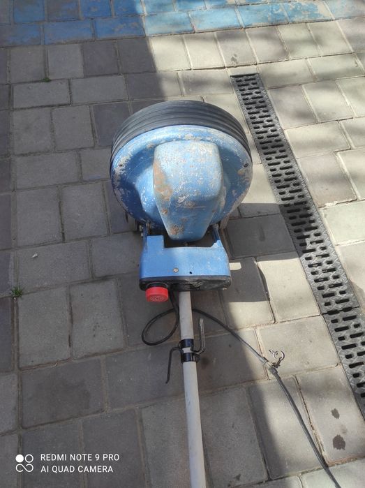 Mașina de șlefuit.