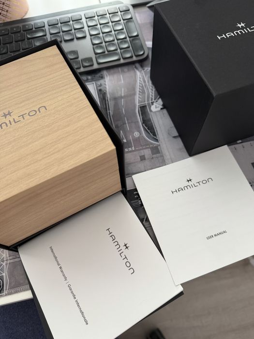 Часовник Hamilton Jazzmaster Performer Auto Chrono