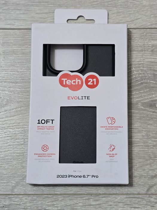 Husă Tech21 Evo Lite iPhone 15 Pro Max – Neagră, Protecție 3 m