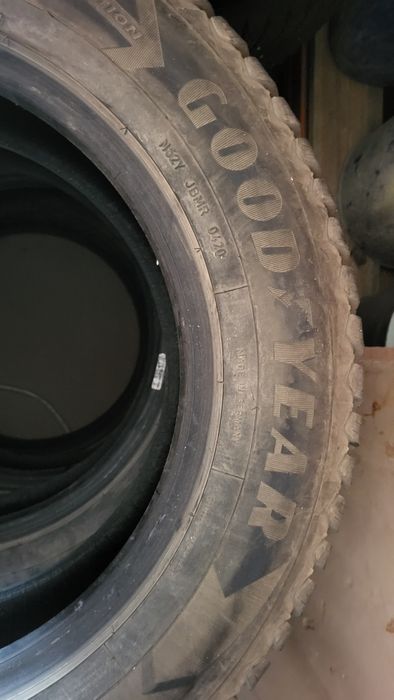 Продам шины Goodyear 225/65 R17