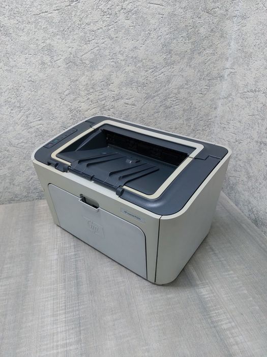 HP LaserJet P1505
принтер