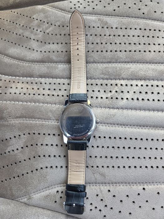 Продам часы TISSOT