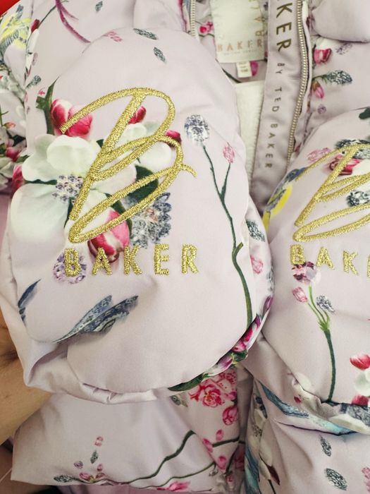 Космонавт TED BAKER