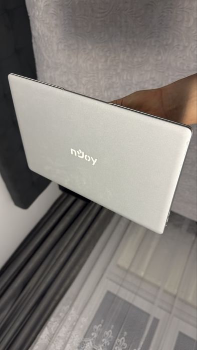 Laptop ultraportabil nJoy Aerial