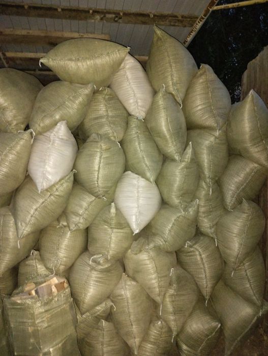 Березовые опилки, в мешках.