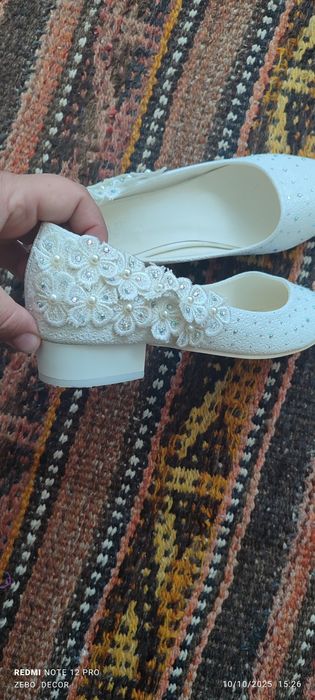 Oq tufli. Kelinlar uchun