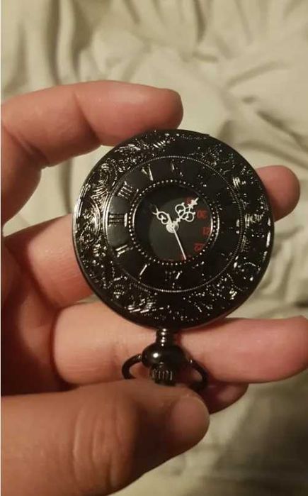 Кварцевые карманные часы