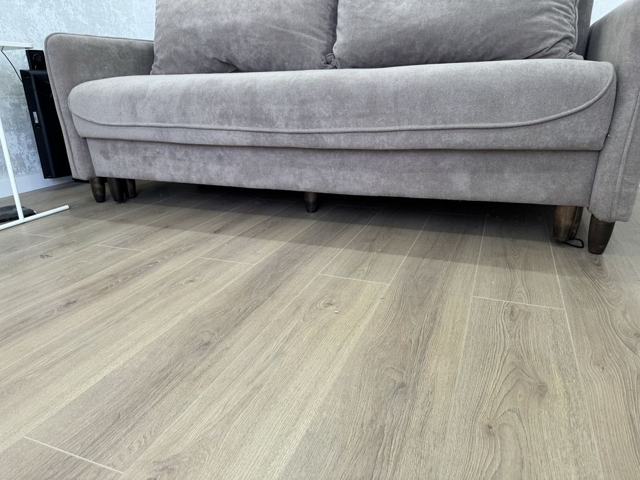 Срочно продаю диван