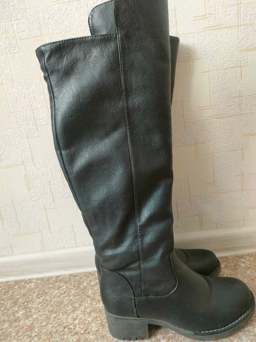 Продам кожаные сапоги