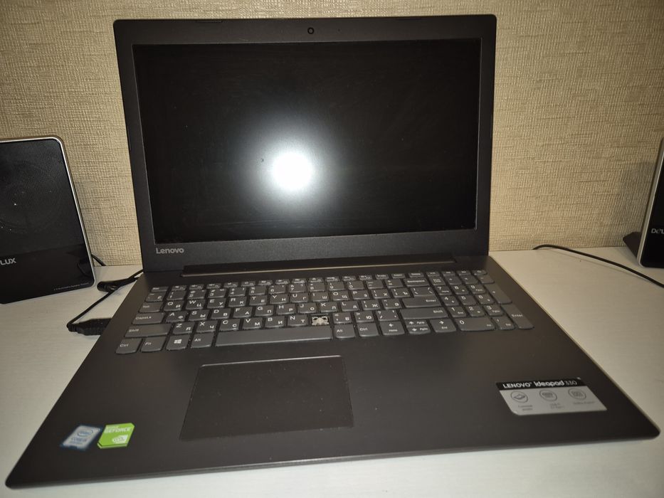 Lenovo ideapad 330-15IKB