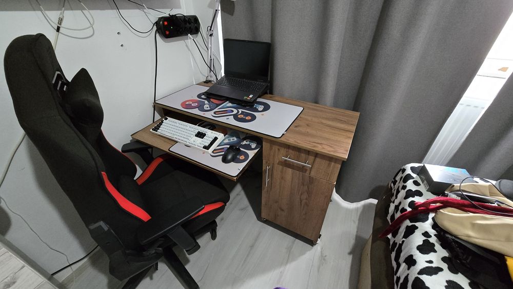 Birou + Scaun Gaming