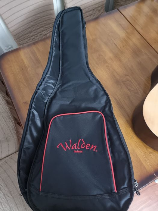 Гитара  6 ти струнная.