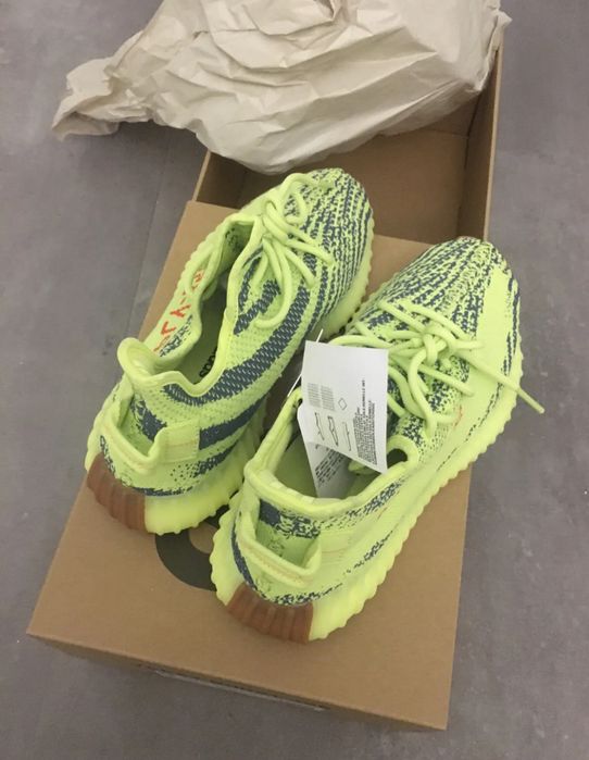 Adidas Yeezy 350 v2 Semi Frozen Yellow 40 2/3  Autentificati