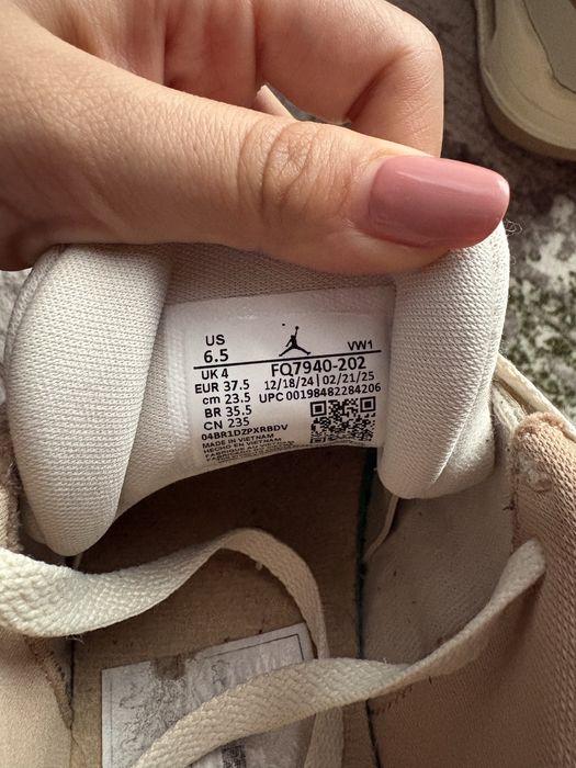 Adidasi Air Jordan 1 dama