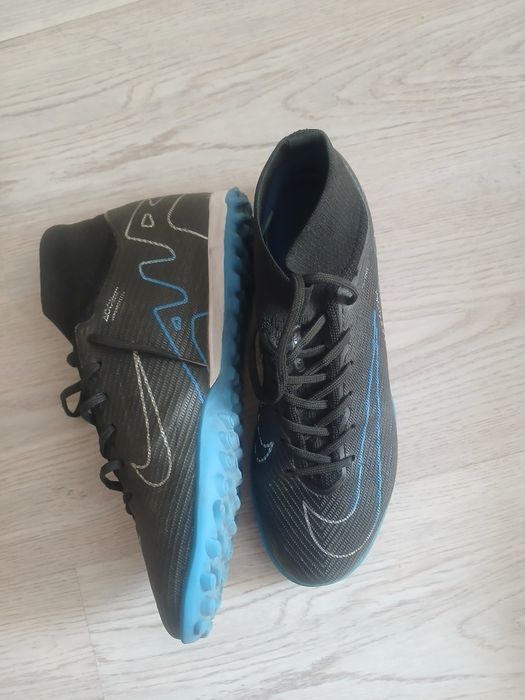 Футбольные бутсы на мальчика