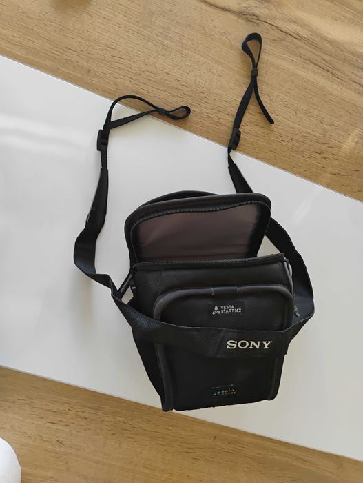 Sony a6000 + Sigma 16mm f1.4 камера и обектив