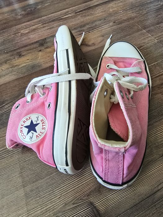 Converse Chuck Taylor
Размер 33.5.