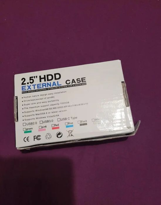 NOU HDD extern 256 GB cablu inclus