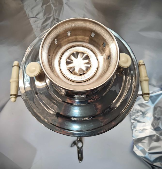 Samovar electric sovietic (sau "Electrosamovar") (200 - 180 lei)