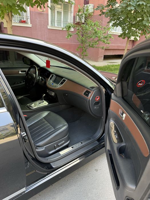 Genesis 3.8 Atmo Mator Luxury Korean Car