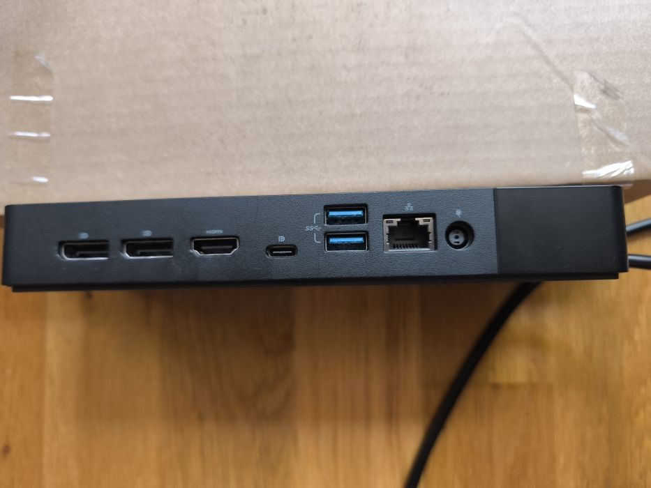 DELL docking station WD19S