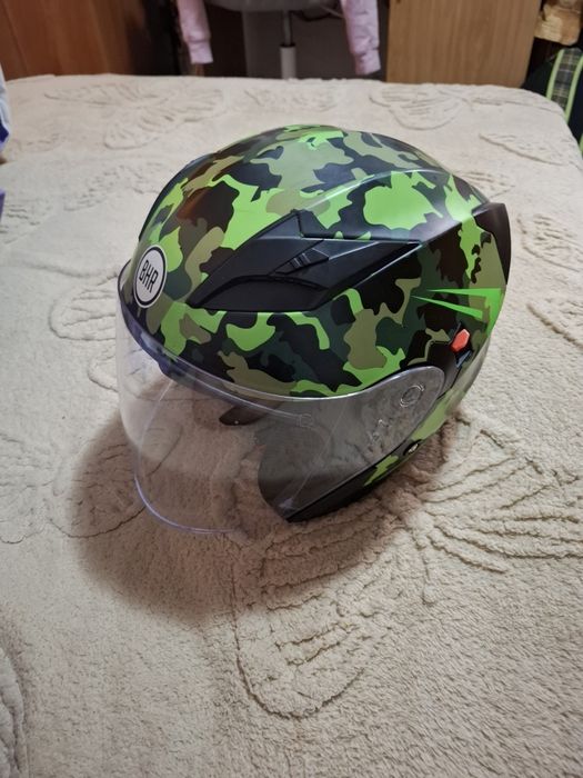 Vând cască moto BHR