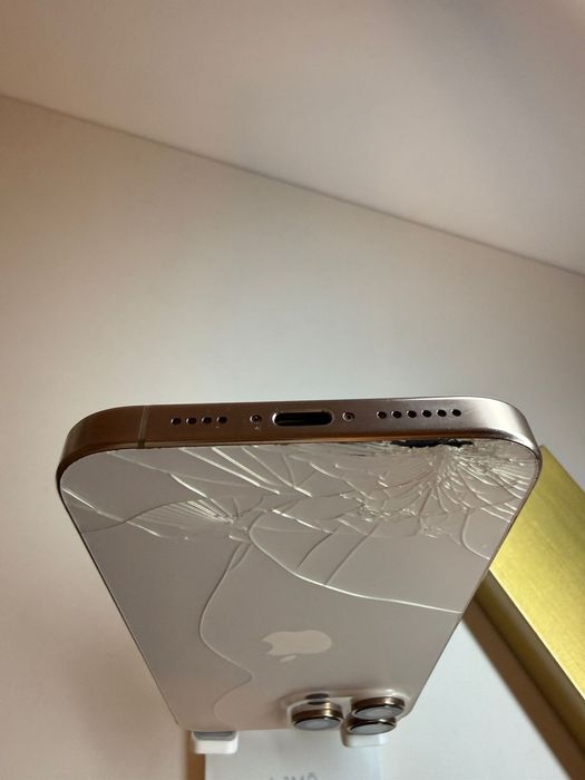 Iphone 16 pro max / 256 GB / 90% / Cutie + Incarcator