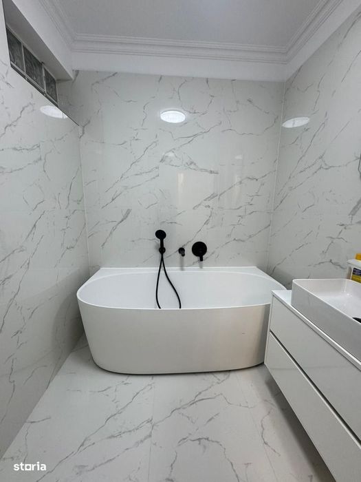 3 Camere|| Domenii - Bloc Boutique Nou