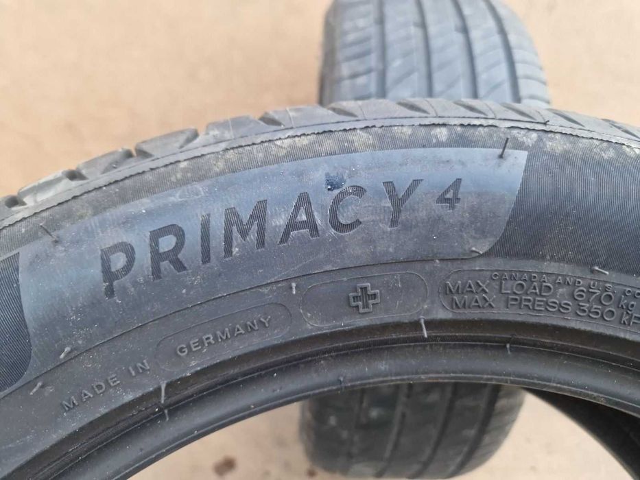 2 Michelin R17 215/55 Летни гуми  DOT4222