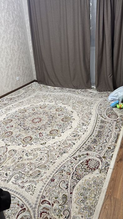 Продам большой красивый ковер