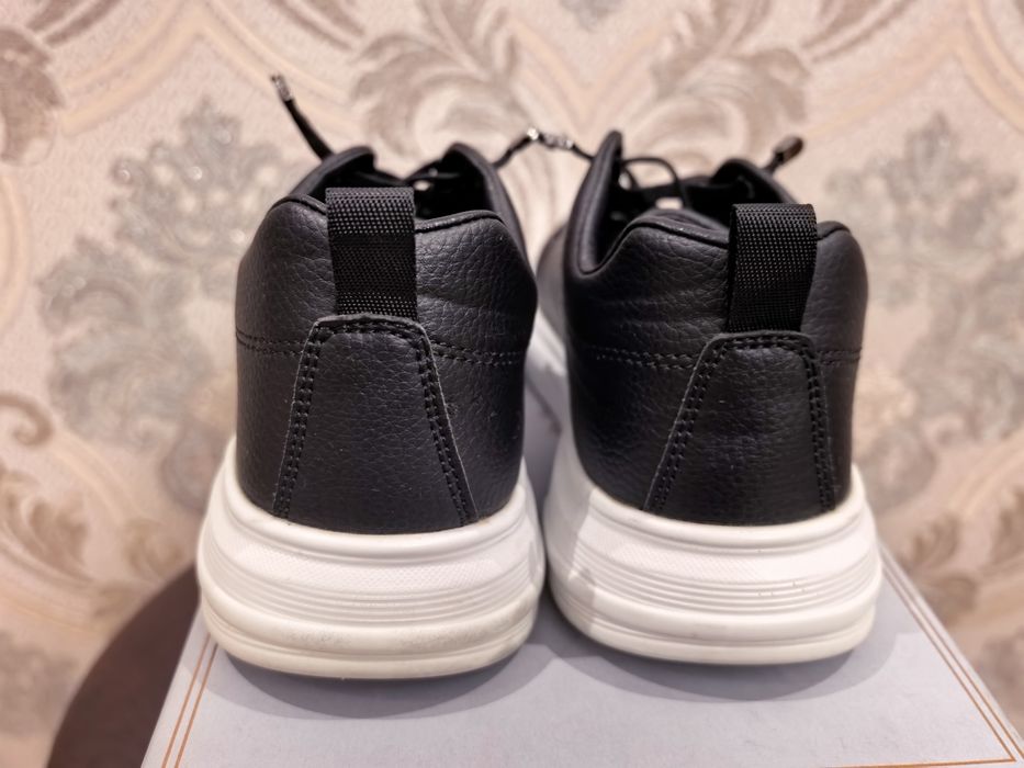 Продам туфли для мальчика 37р