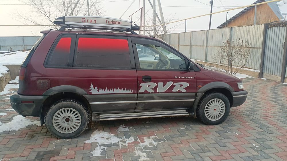 Митсубиси RVR на ходу